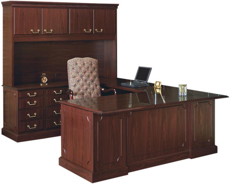 Traditional U Shaped Desk with Hutch by High Point Furniture