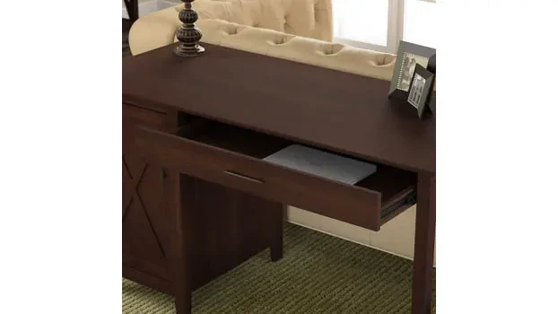 Pull-Out Shelf Detail