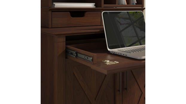 Pull-Out Shelf Detail