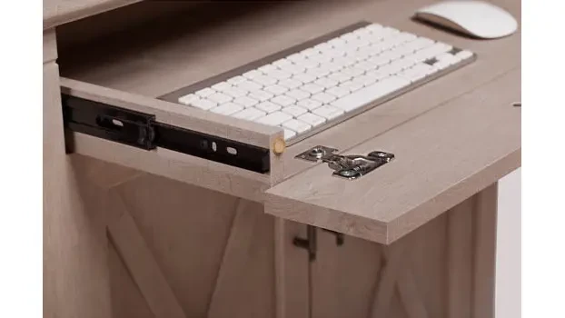 Pull-Out Shelf Detail