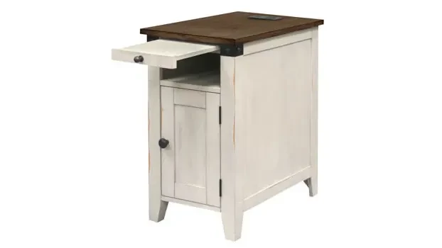 Pull Out Shelf Detail