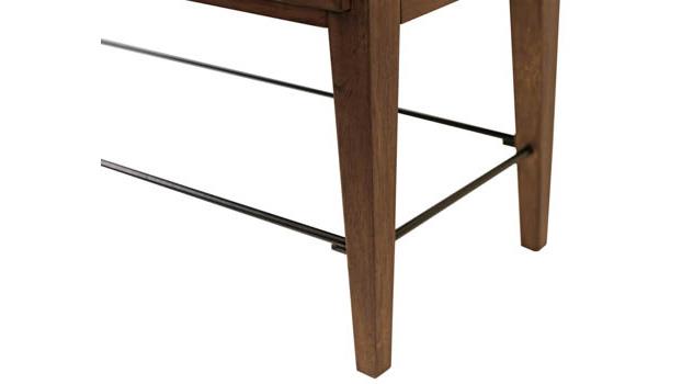 Leg Detail