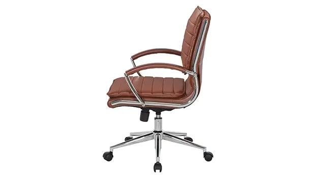 Saddle - Side View with Armsleeves