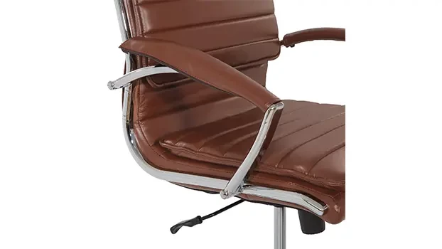 Saddle - Arm and Seat Detail