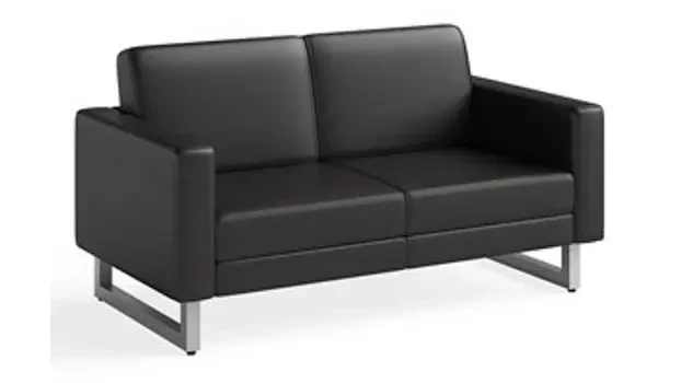 Black Vinyl / Silver Legs